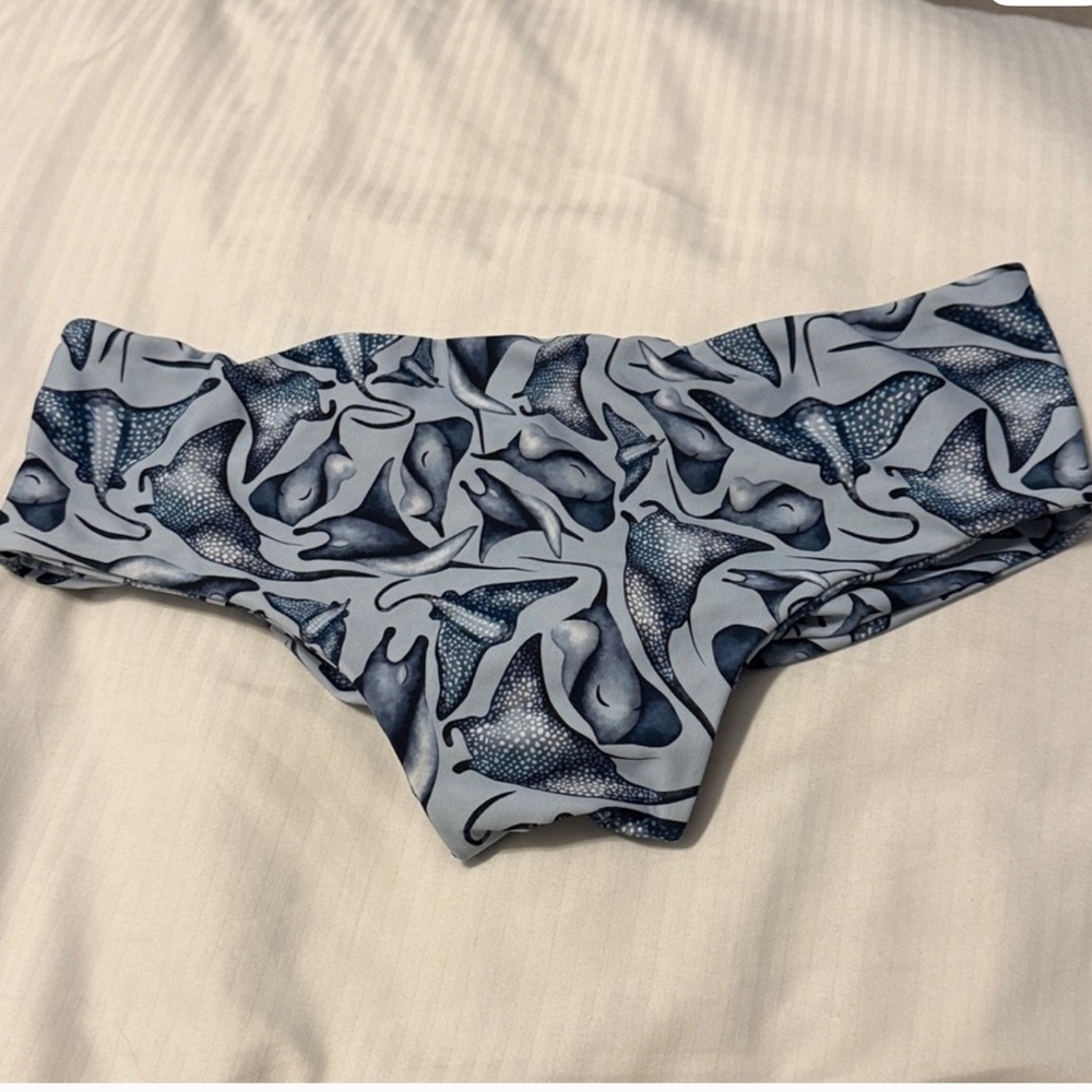 Fused Hawaii Blue Stingray Kona Bottoms